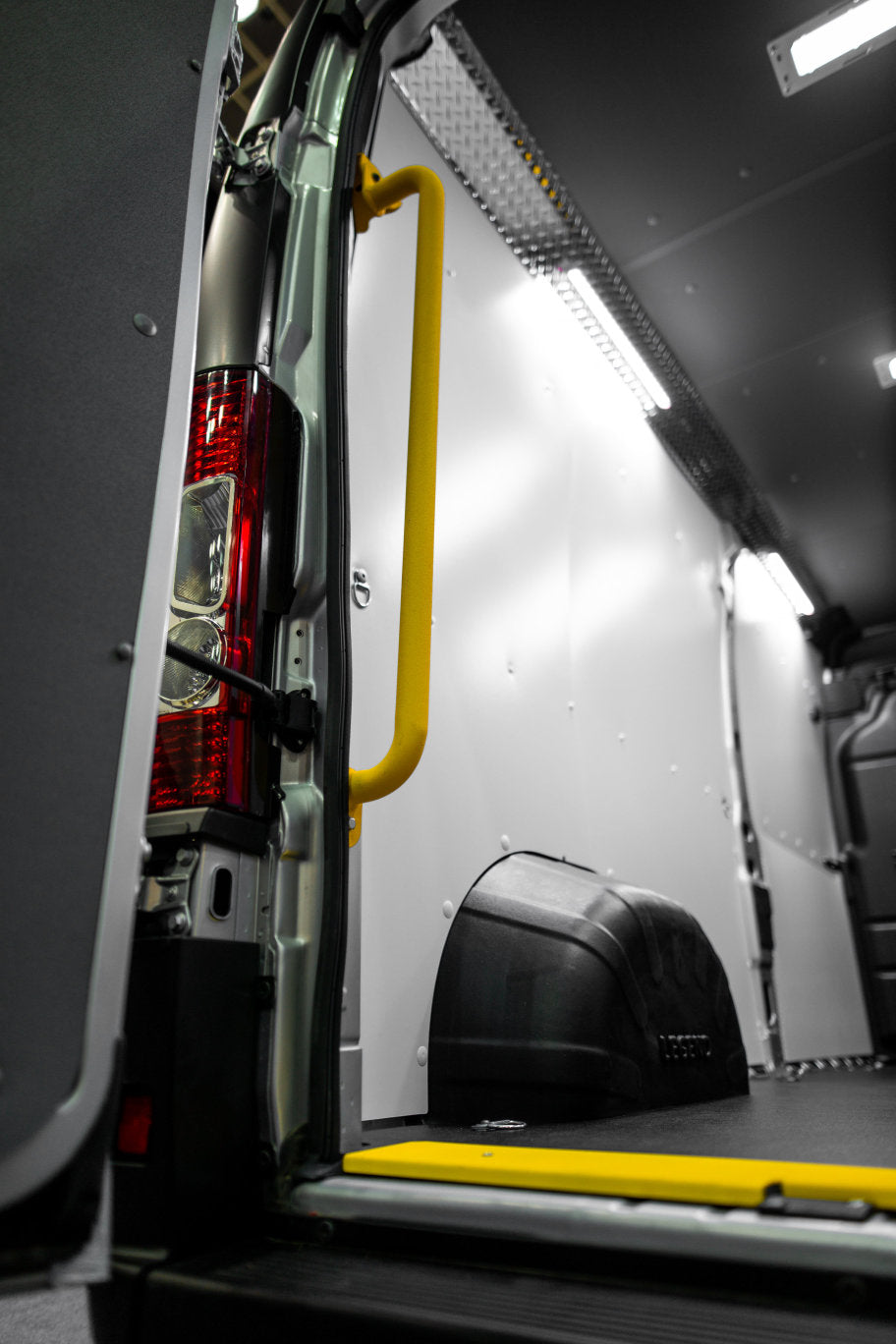 Legend Fleet 11r00-40 Interior Grab Bar||promaster-5-Min.Jpg||87||lfs11r0040||1545627