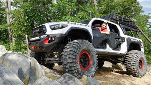 Fab Fours Tt1030-1 Door||lifestyle_Tt1030_Dvr_Side_4.Jpg||95||f66tt10301||1035308
