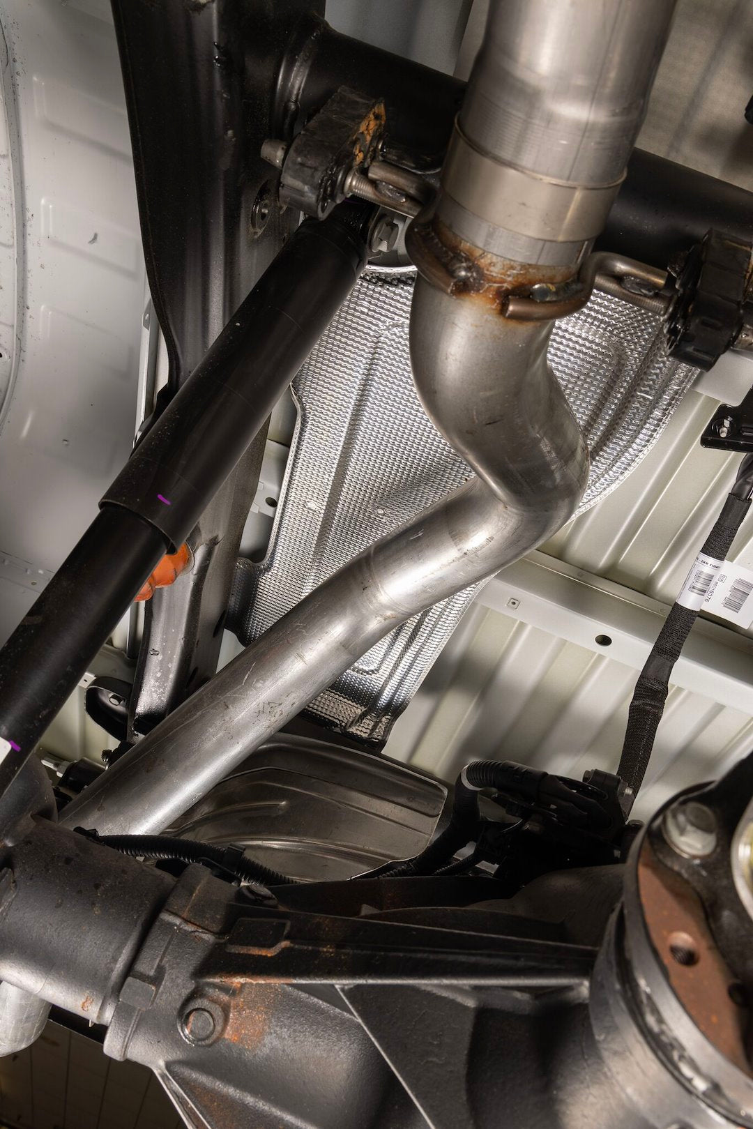 Flowmaster 718155 Exhaust Muffler||718155_Install7.Jpg||94||f13718155||1719534