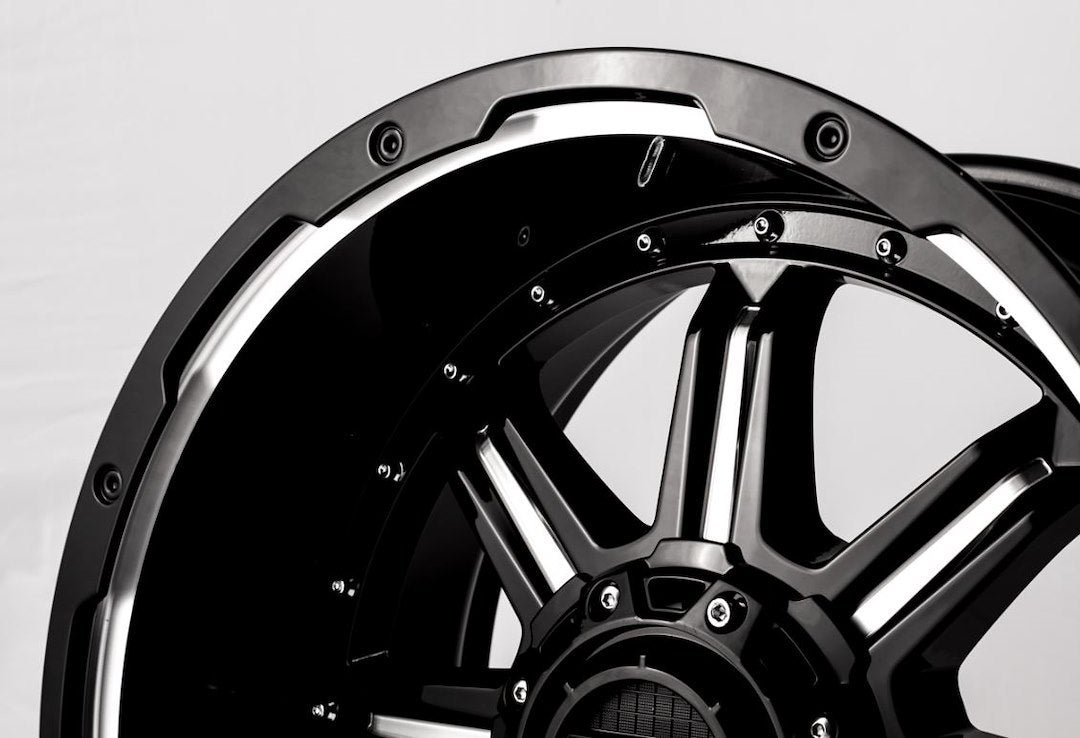 Product of Grid Wheels 18x9 Gloss Black With Natural Accents Wheel - 6x5.31 Bolt Pattern 