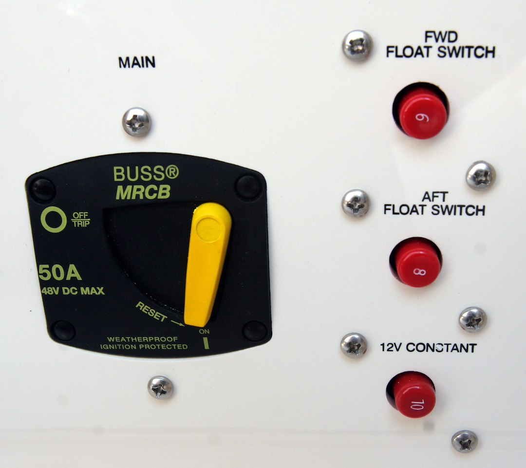 Blue Sea 7039-Bss Circuit Breaker||7039-Bss_1.Jpg||86||b6z7039bss||1759657