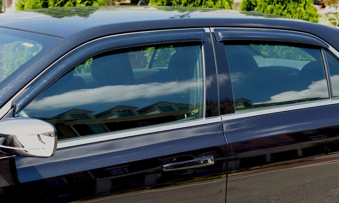 Auto Ventshade (Avs) 94682 Rainguard||ventvisor_4pc_Onvehicle_Car_Lifestyle.Jpg||87||v1594682||1762160