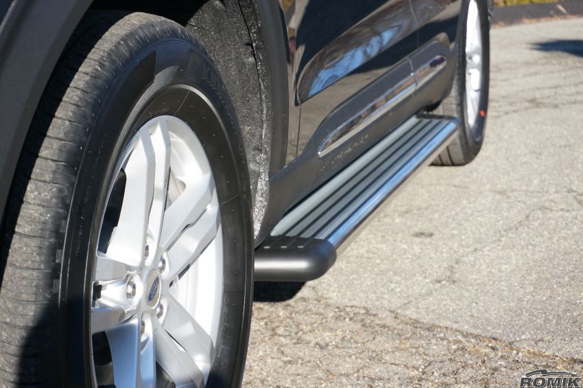 Product of Romik USA 22392418 RB2 Series Running Board 