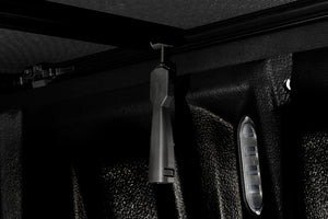 Extang 93410 Tonneau Cover||ex_Trifecta2_F150_Rearsafetyclamp.Jpg||92||e1893410||2470045