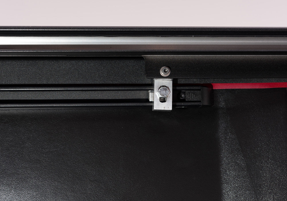 Retrax 60831 Tonneau Cover||rx_Onemx_Toyota-Tacoma_Red_Details_04railclamp.Jpg||92||rtx60831||973279