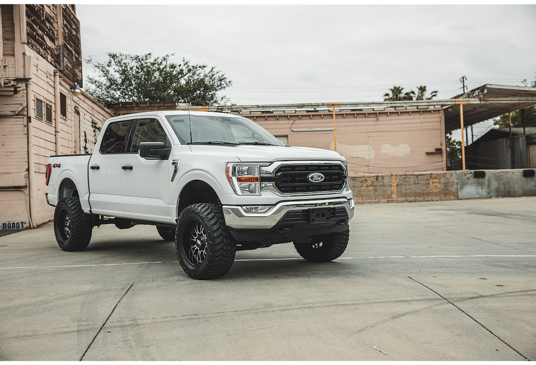 Moto Metal Wheels Mo810bd20908020 Wheel||moto Metal-Mo810-Legacy-Gloss Black Machined-20x10-2020 Ford F150 5.Png||91||a78c000017724||2262432