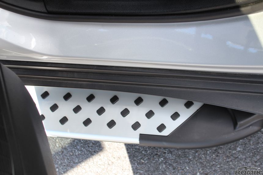 Product of Romik USA 61318418 RAL Series Running Board 