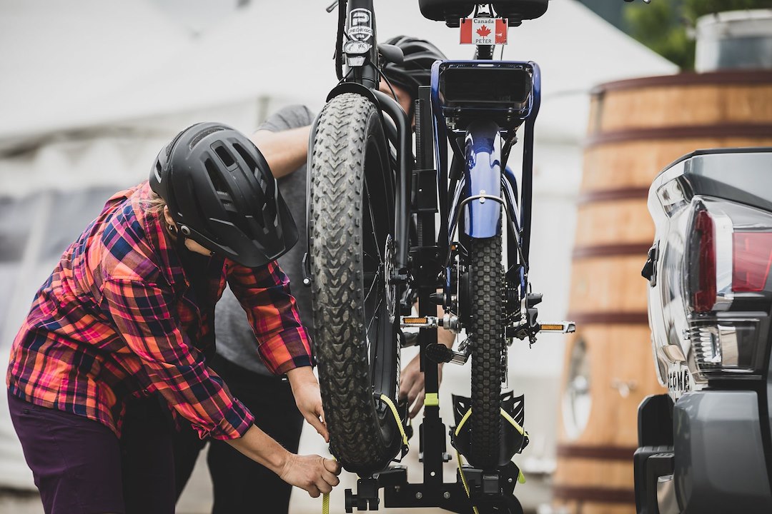 Product of Swagman 64678 2 Bikes Bike Wheel Rests On Straps Bike Rack - Receiver Hitch Mount Yes 