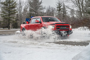 Husky Liner 2830140 Bug Shield||husky-Aeroskin-Ii-Textured-Blk-Ram-Lifestyle-2830163-01.Jpg||87||h212830140||1720885